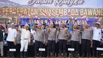 Polri Tanam Bawang Putih Serentak di 14 Daerah Jabar