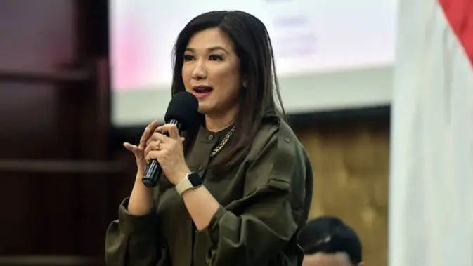 BREAKING: Dirjen Komdigi Fifi Aleyda Yahya Jadi Sorotan Baru