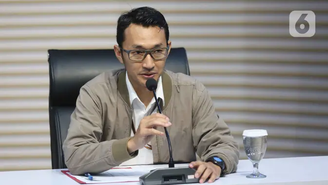 BREAKING: KPK OTT Bupati Cilacap Syamsul Auliya Rachman, Uang Ratusan Juta Disita