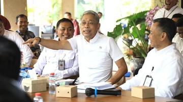 Wamensos Inspeksi Sekolah Rakyat Probolinggo-Polewali Mandar