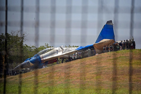 Pesawat Sukhoi TNI AU Tergelincir di Bandara Sultan Hasanuddin