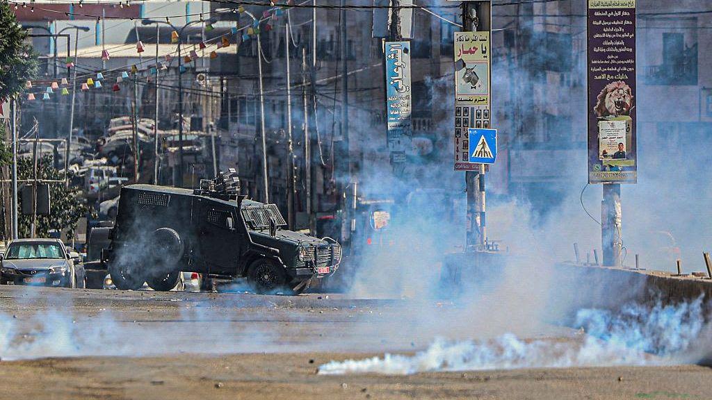 Israeli Forces Shut Down Last Operating UNRWA Site in East Jerusalem, Sparking UN Outcry