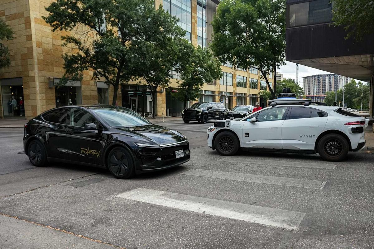 Autonomous Vehicle Collisions Climb in Texas as Tesla and Waymo Expand Urban Fleets