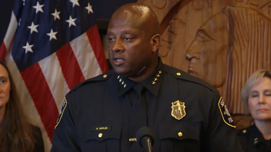 Seattle Police Postpone Release of Internal Messages Concerning Fatal Bite of Seattle Incident