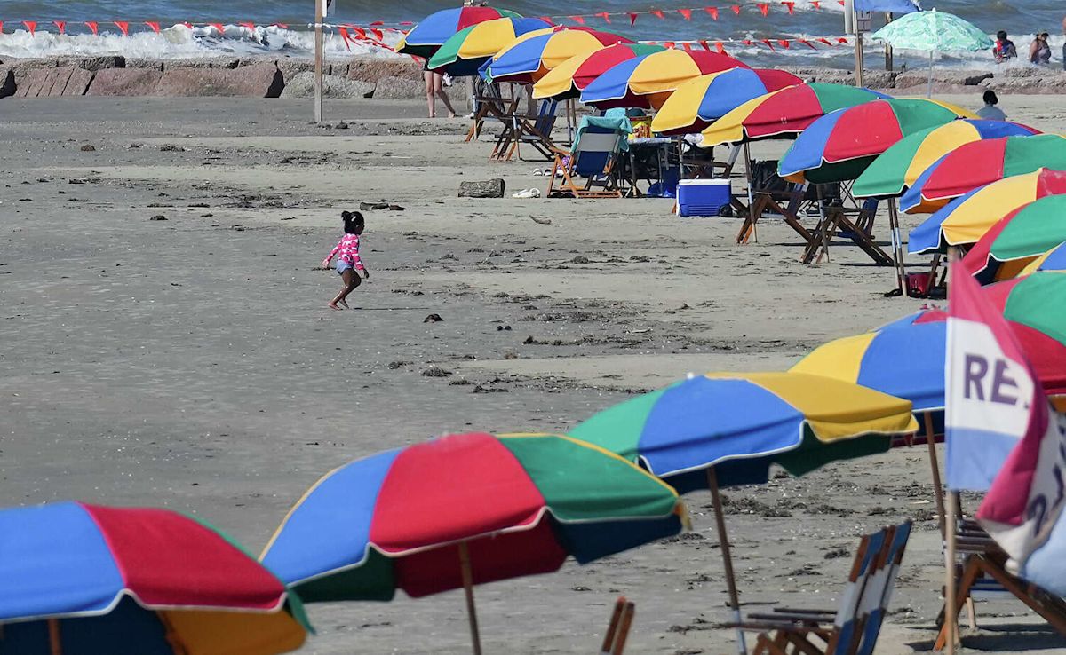 Red Tide Alert Issued for Galveston and Texas Beaches as Toxic Algae Bloom Returns