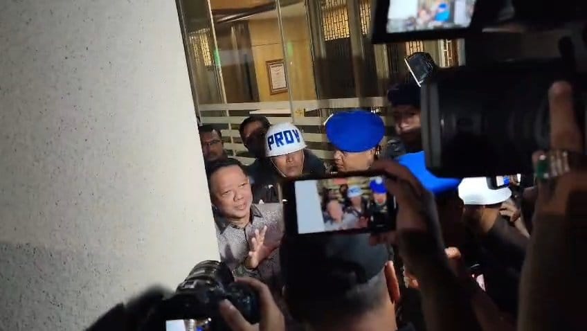Febrie Adriansyah Ditahan Tanpa Rompi Pink dan Borgol