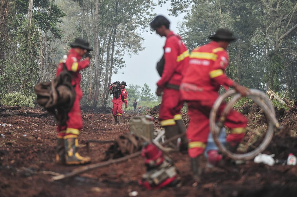 BNPB Perbaiki Komunikasi Publik Usai Pemadaman Karhutla dengan Air Kolam