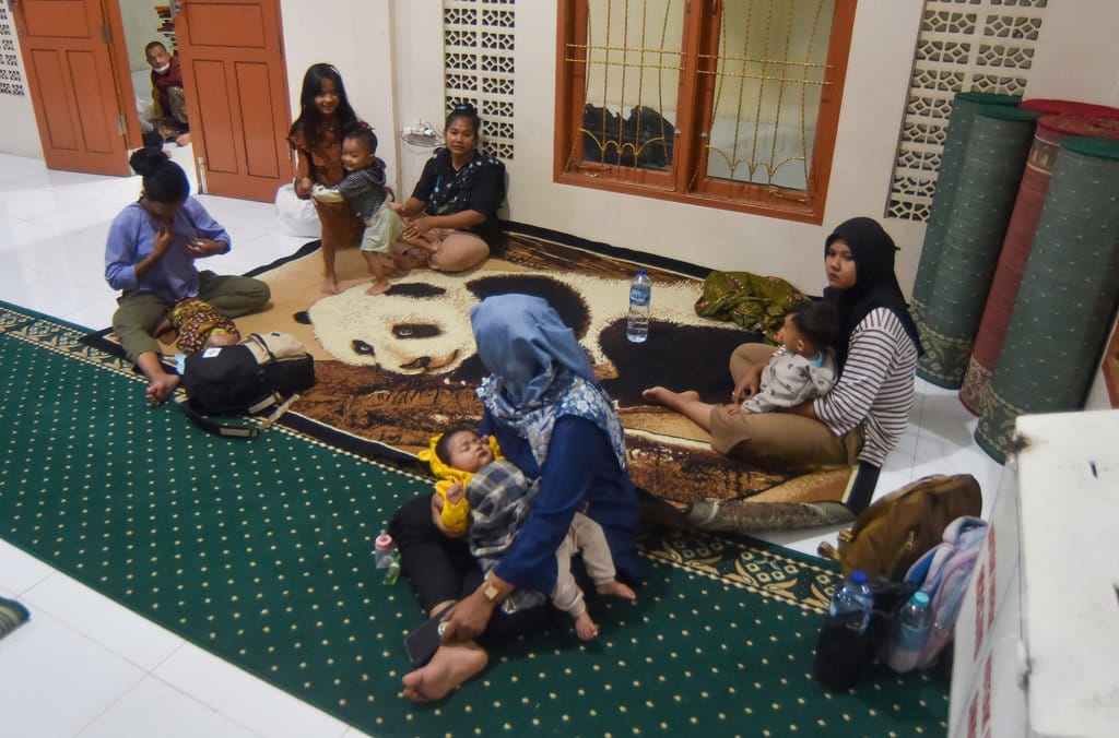 Banjir Kepung Padang, Logistik dan Sanitasi Kritis