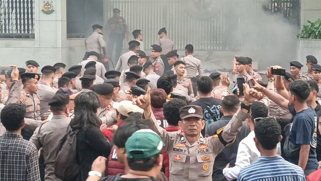 Demonstrasi Tiga Hari di Jakarta Soroti Ekonomi dan Korupsi