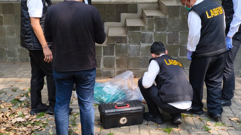 Barang Bukti Kematian Sutrimo Dikirim ke Puslabfor