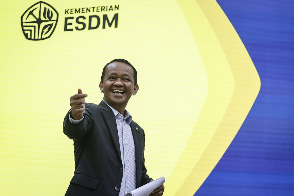 Cek Fakta: Klaim Bahlil soal Netralitas Warna Partai dalam Program PLTS