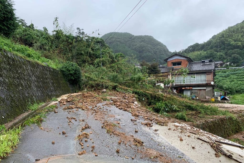 Verifikasi: Longsor Nagano, 390 Orang Terisolasi di Nakabusa Onsen