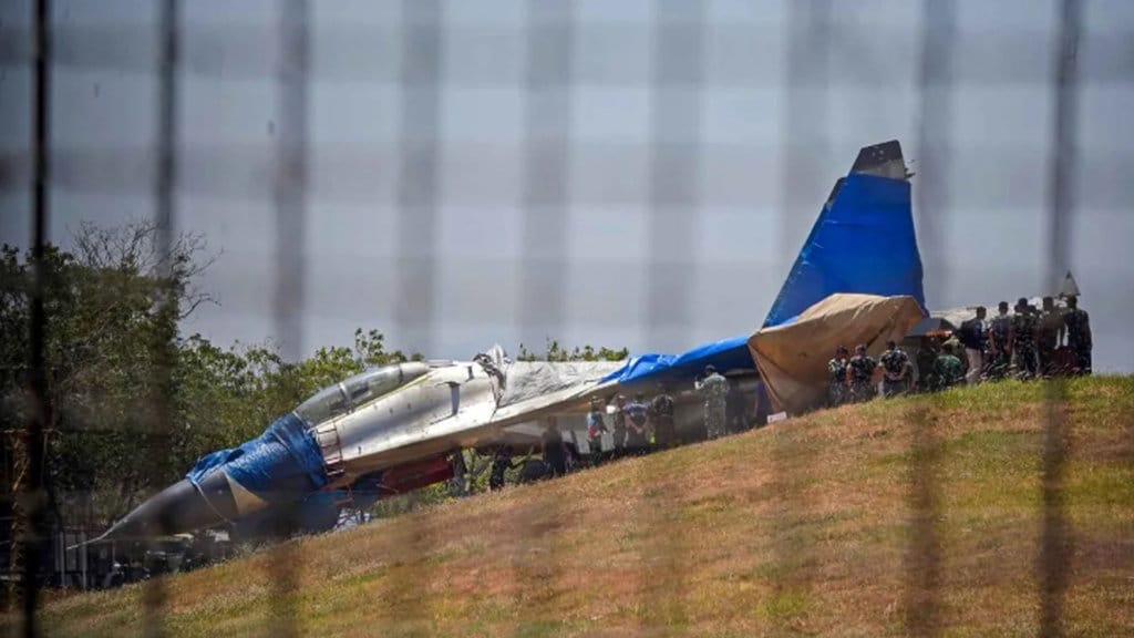 Jet Tempur Sukhoi TNI AU Alami Kendala di Landasan Lanud Hasanuddin