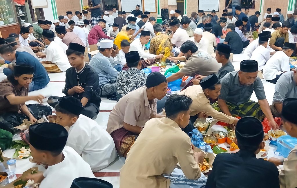 Dzikir Maulid di Lueng Ie: Merawat Tradisi dan Menumbuhkan Cinta Rasulullah