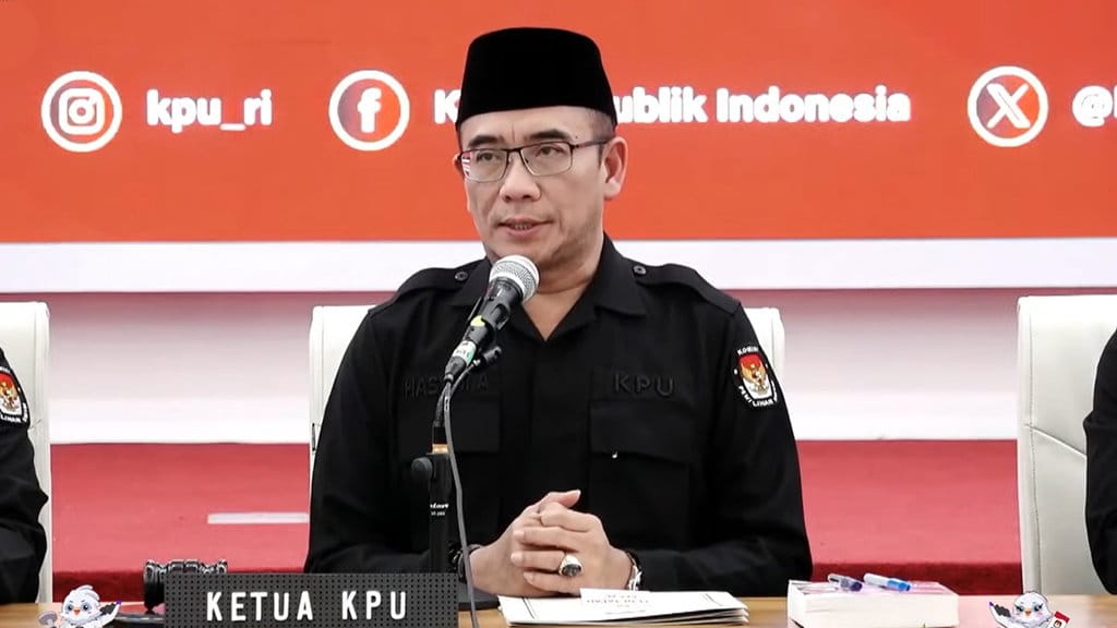 Pasal Selundupan dan Bayang-Bayang Mantan Ketua KPU