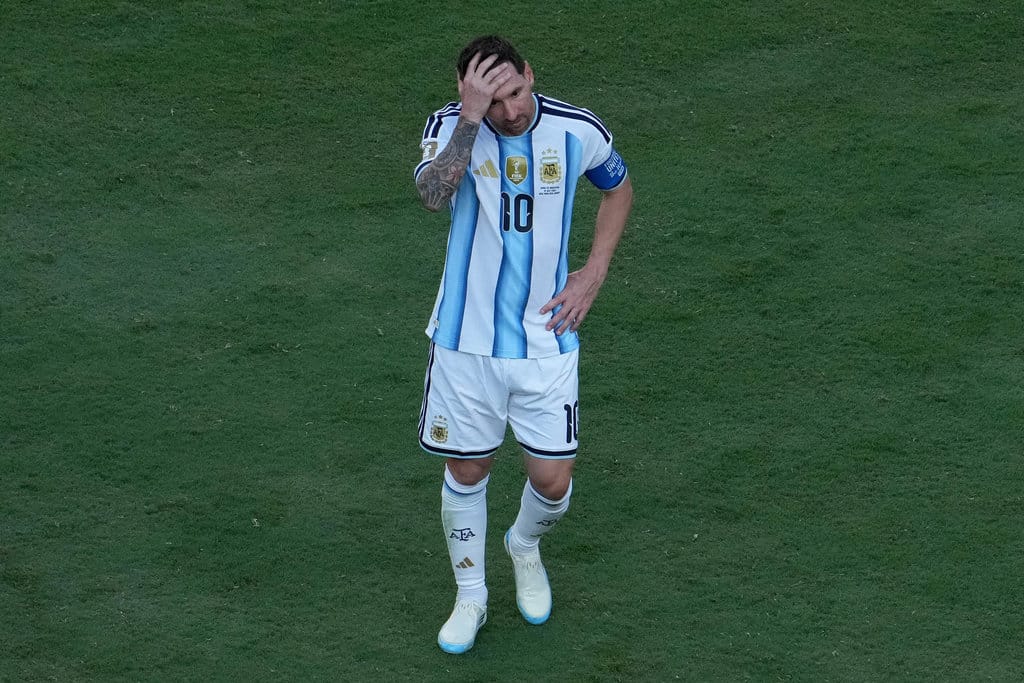 Ayah De Paul dan Mac Allister Bantah Konspirasi Ucapan Messi