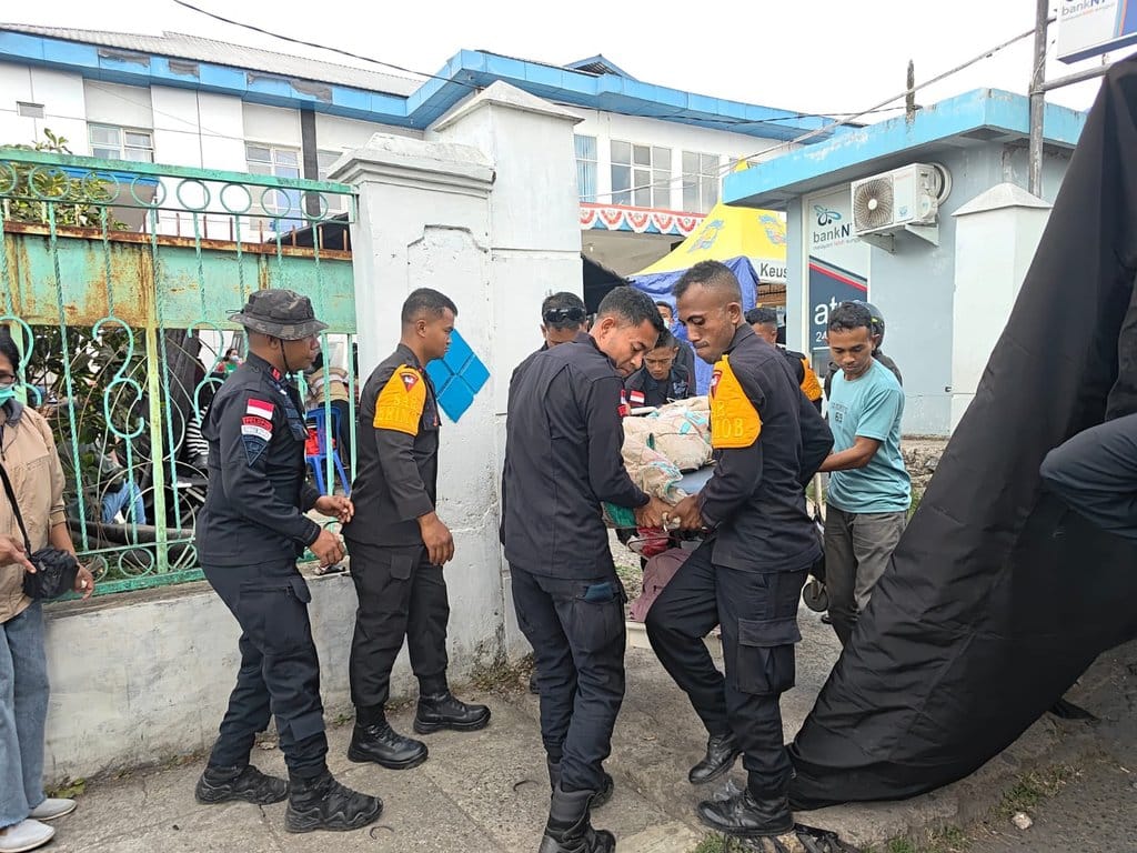 Polri Kerahkan Personel dan Bantuan bagi Korban Gempa NTT