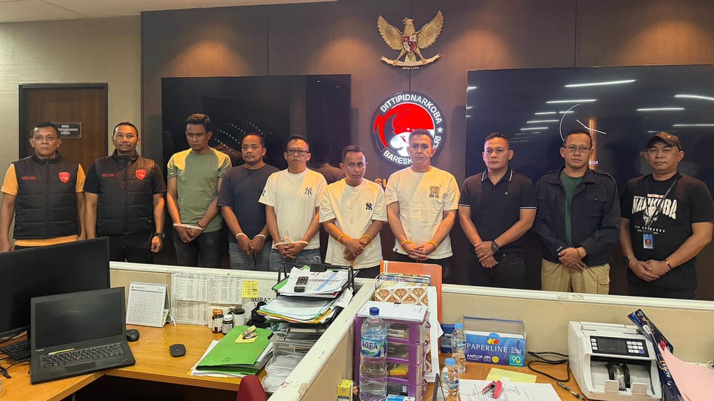 Kasat Narkoba Tangsel dan Rekan Diserahkan ke Polda Metro