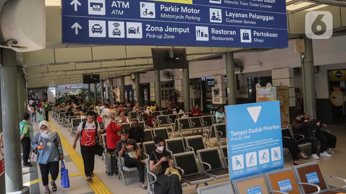 Verifikasi Lonjakan Arus Pemudik Stasiun Pasar Senen Periode Libur Nataru