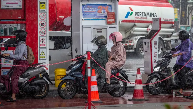 Harga BBM Nonsubsidi Naik 10 Persen Mulai April 2026