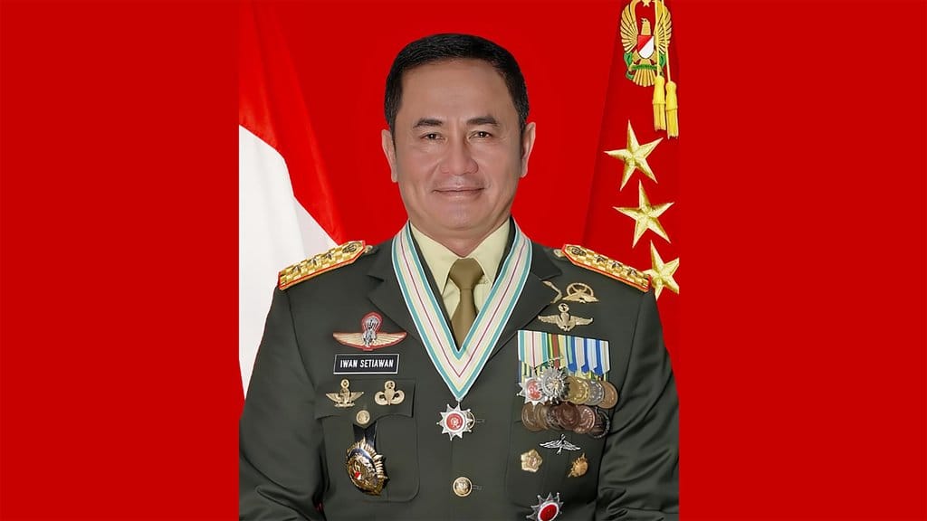 Letjen Iwan Setiawan Resmi Jabat Pangkostrad, Pernah Taklukkan Everest