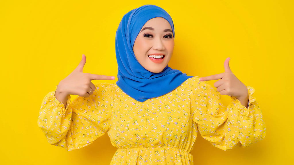 Baju Lemon dan Jilbab: 8 Kombinasi Warna yang Tepat