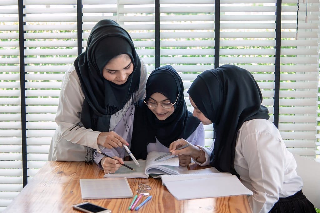 Kurikulum Berbasis Cinta: Pendekatan Pembelajaran Humanis di Madrasah