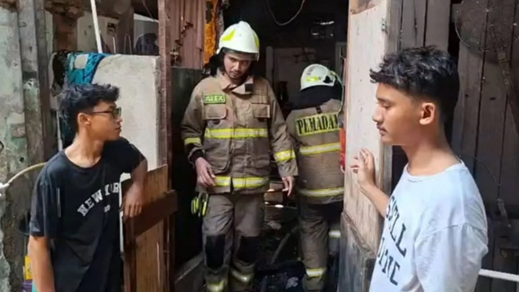 Kebakaran Jakbar Hanguskan Tujuh Rumah Petakan, Nihil Korban