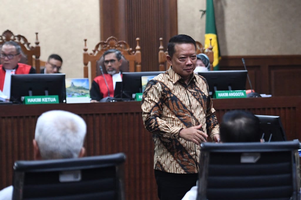 Dakwaan Pencucian Uang Eks Jampidsus: Rp346 M dan Emas 74 Kg