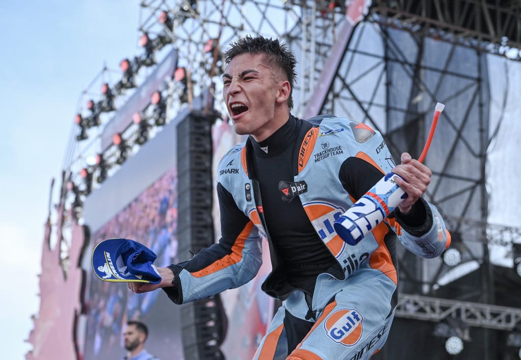 Raul Fernandez Dominan, Menangi MotoGP Inggris 2026 di Silverstone