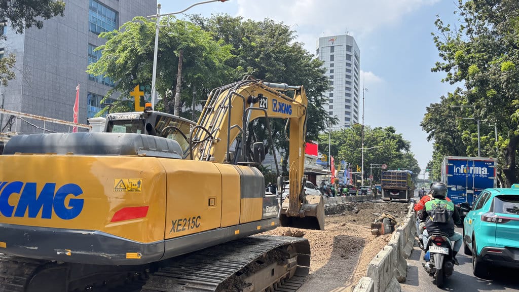 Akar Kelam Galian Jalan dan Kemacetan Kronis Jakarta