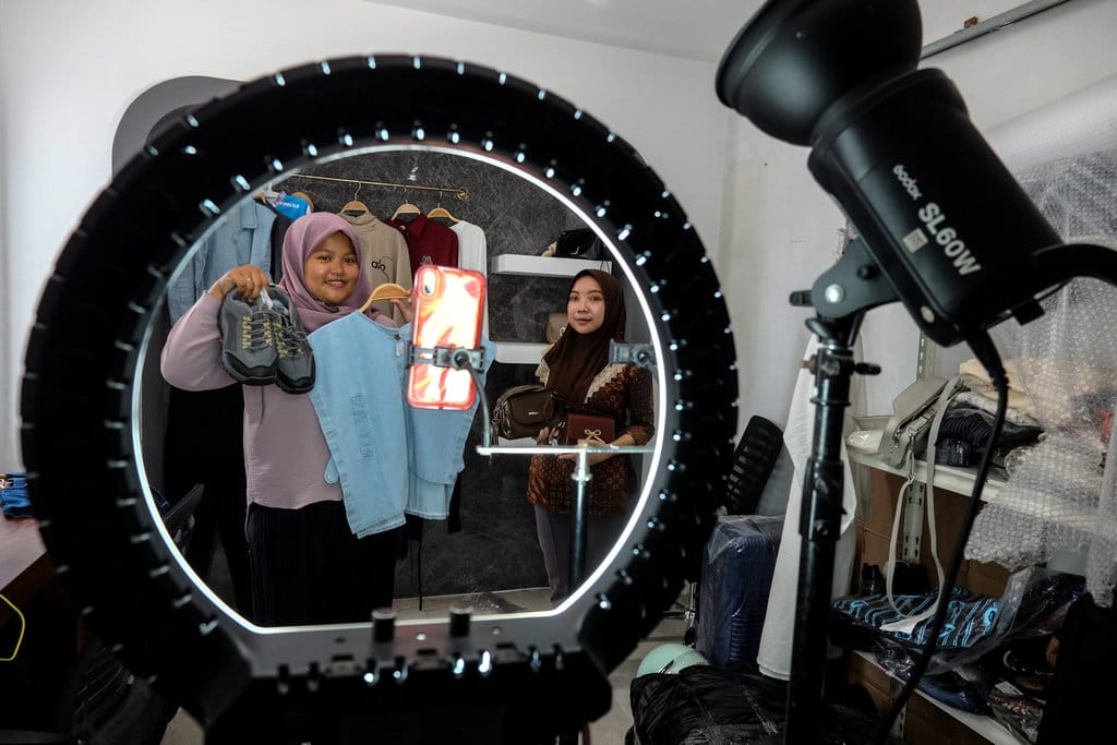 Verifikasi: Penundaan Pajak E-Commerce dan Fakta di Baliknya