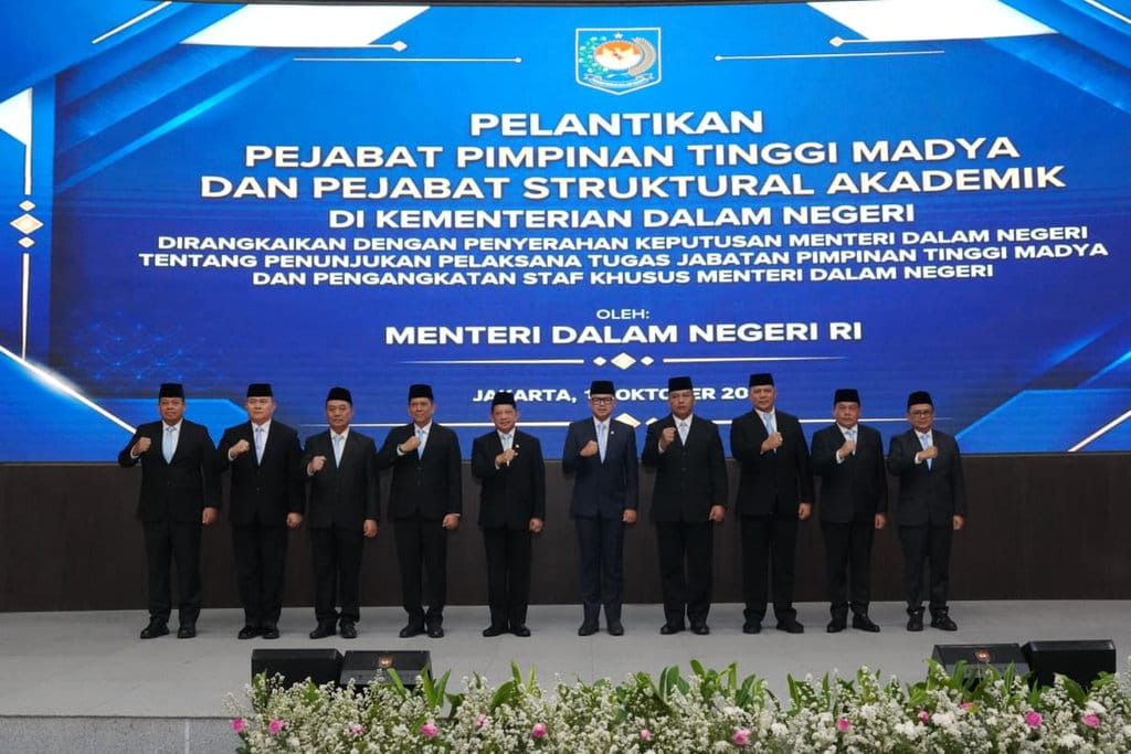 Mendagri Lantik Pejabat Baru, Tekankan Integritas dan Kinerja