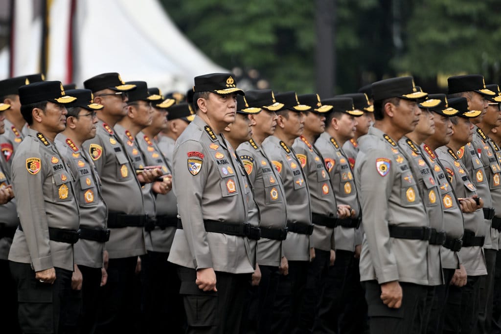 Kapolri Mutasi 12 Perwira Tinggi dan Menengah di Pusat dan Daerah