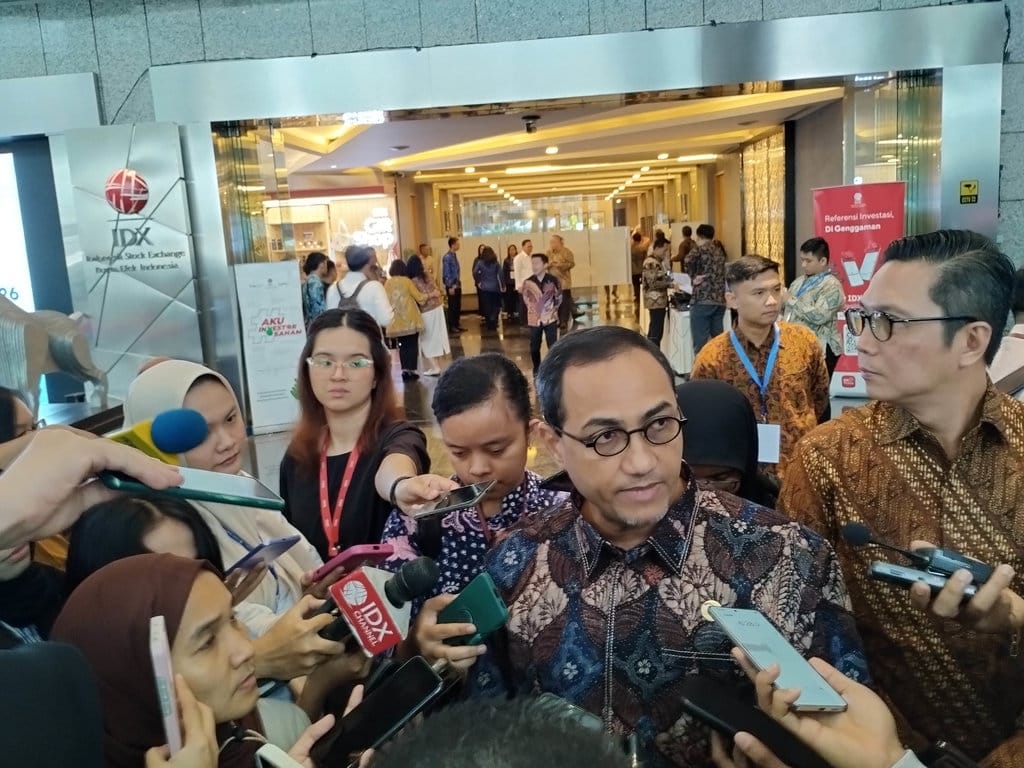 OJK Catat Dana Rp122 T dan 15 Calon Emiten Baru di Pasar Modal