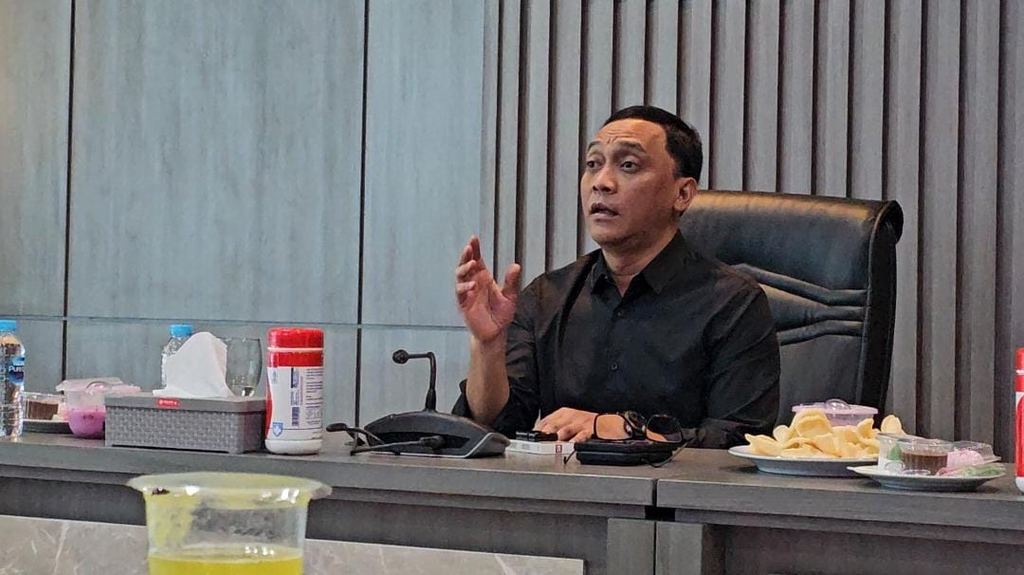Verifikasi Klaim Penangkapan 32 Orang di Tempat Hiburan Batam