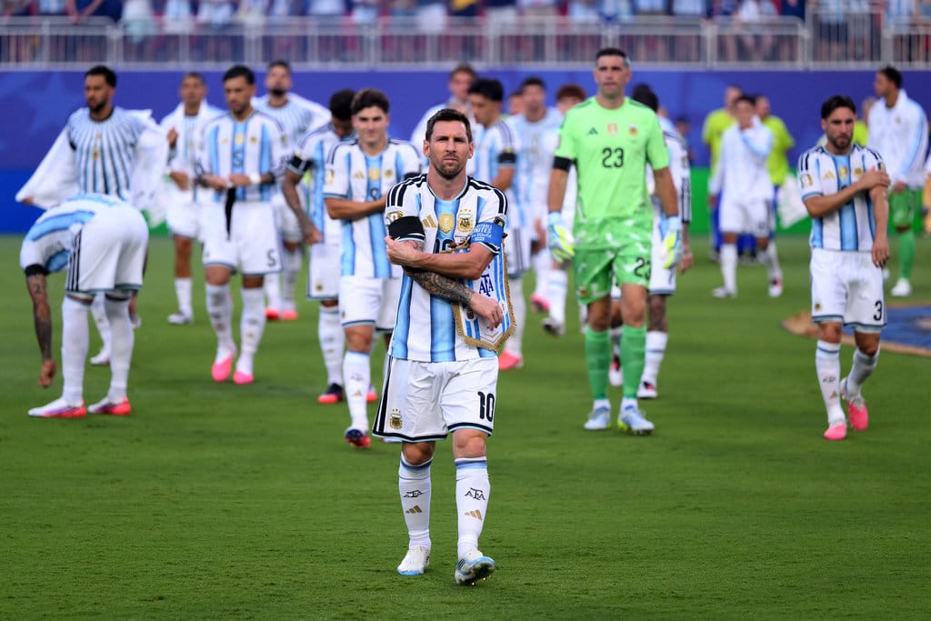 Messi Pimpin Argentina Hancurkan Benin 3-0 di Laga Perpisahan