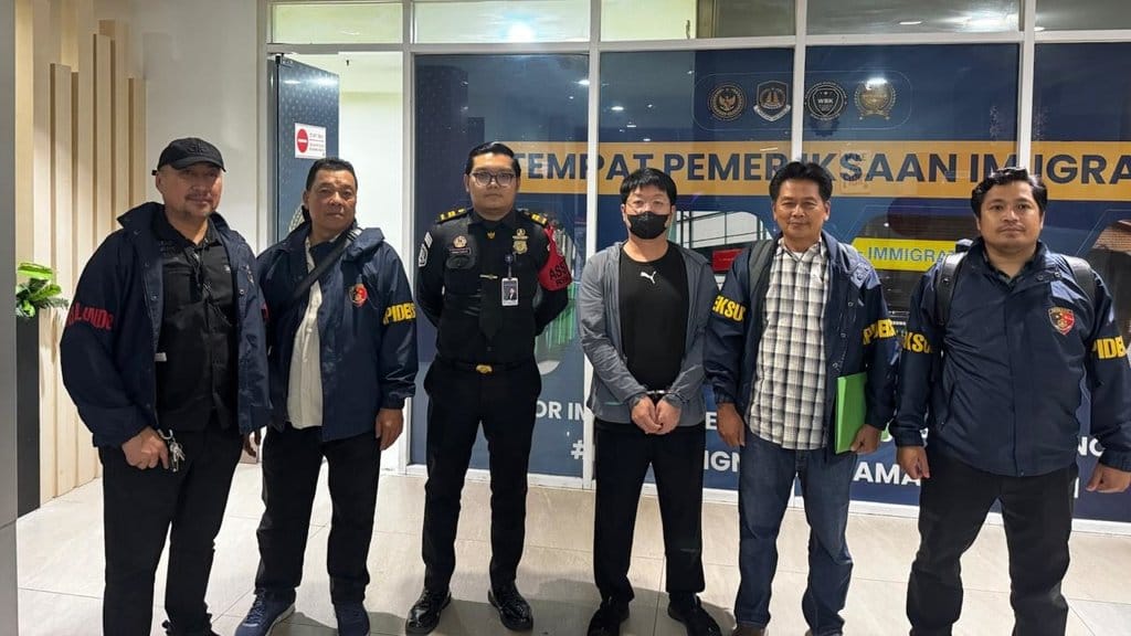 Tersangka Penyelundupan Barang Elektronik Ilegal Ditangkap Setelah Buron