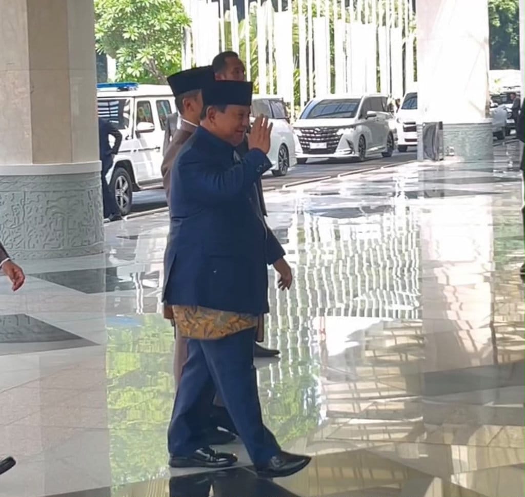 Verifikasi Klaim Prabowo, Jokowi, Gibran Hadiri Pernikahan Sespri Rizky Irmansyah