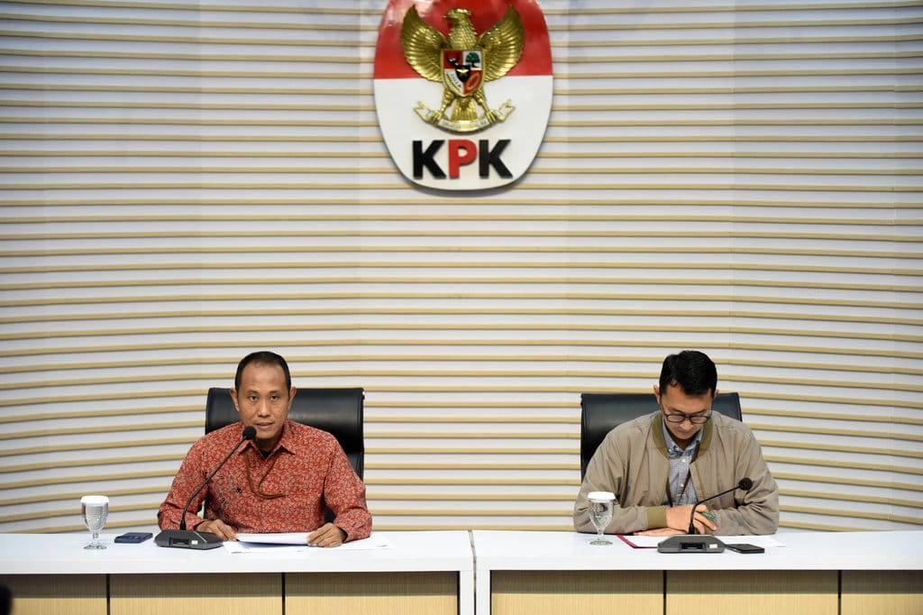 KPK Tahan Tiga Tersangka Korupsi Digitalisasi SPBU Pertamina