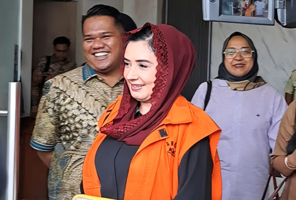 Bupati Nonaktif Pekalongan Minta Vonis Ringan, Tolak Bebas