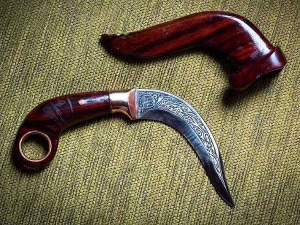 Karambit, Senjata Tradisional Minangkabau yang Mencuri Perhatian di Reacher Season 4