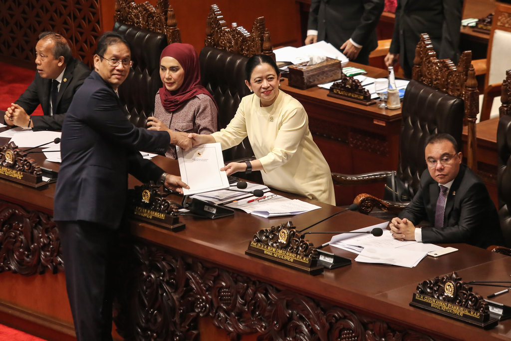 UU Pusat Finansial Disahkan, Ekonom Peringatkan Risiko Aksesi OECD