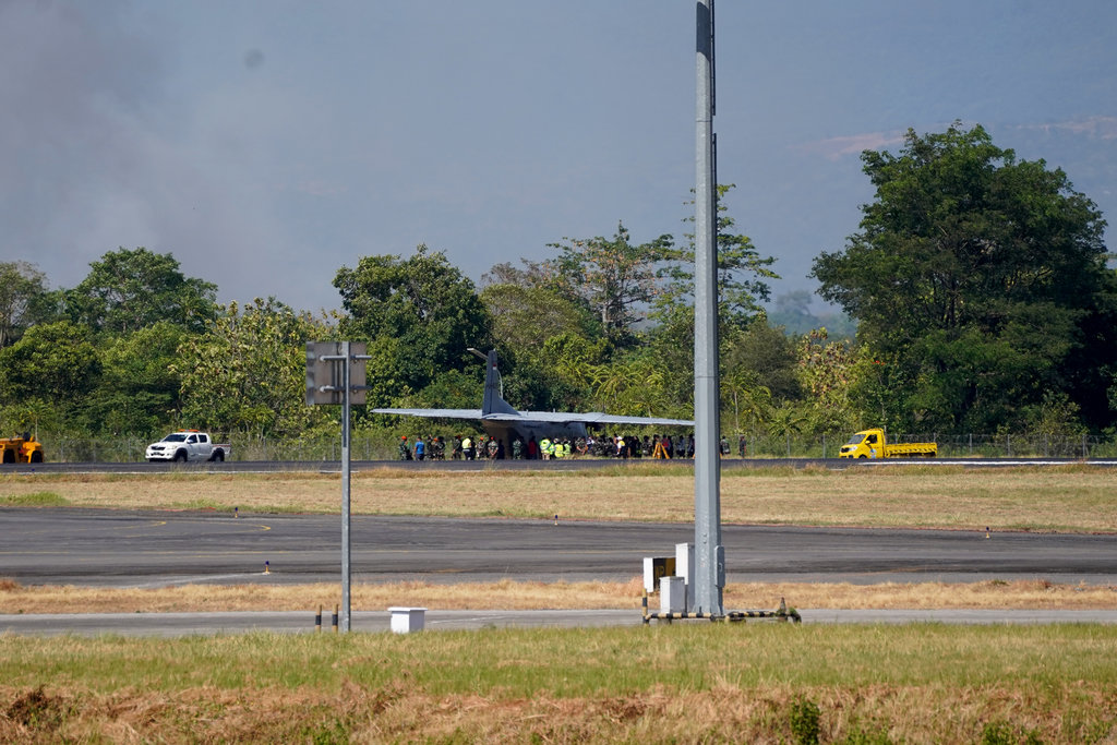 Pesawat Tergelincir di Bandara Hasanuddin, Insiden Kedua dalam Dua Hari