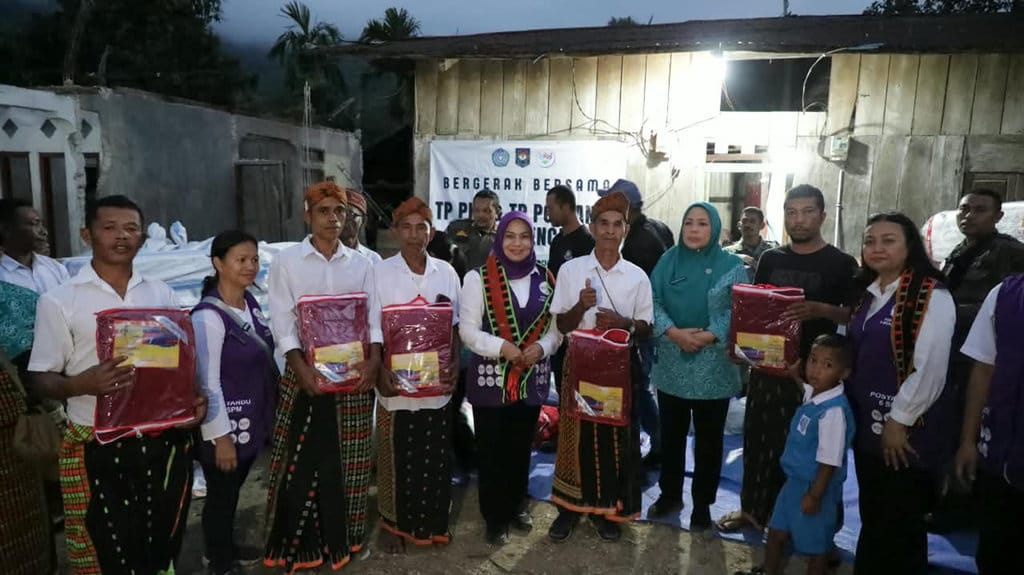 TP PKK dan Posyandu Salurkan Bantuan untuk Korban Gempa Manggarai