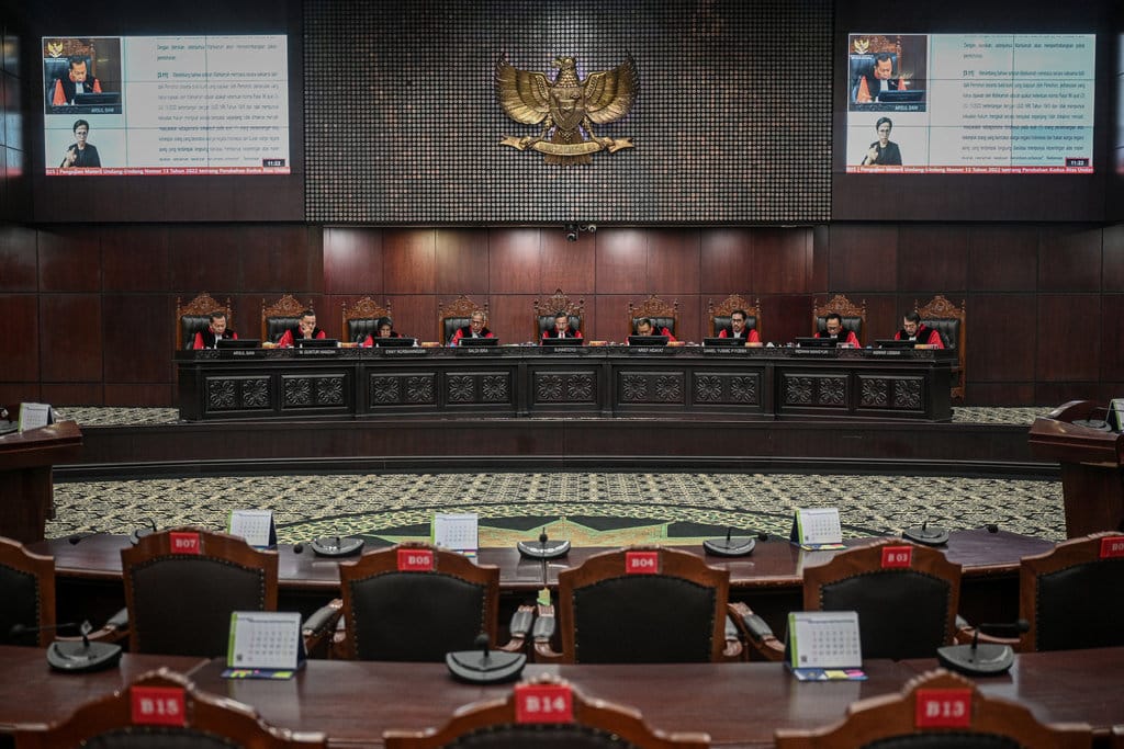 Dugaan Pelanggaran Independensi Sembilan Hakim Konstitusi Diadukan ke MKMK