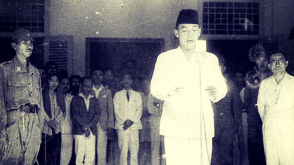 Verifikasi Teks Proklamasi RI: Perbedaan Naskah, Makna, dan Pengetiknya