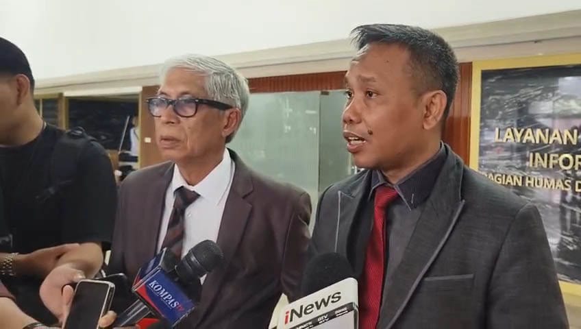 Aliansi Rakyat Menggugat Desak DPR Makzulkan Gibran