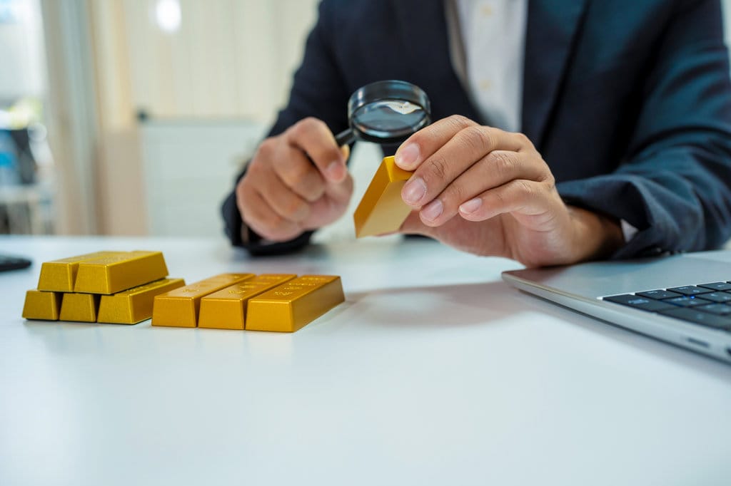 Cara Tepat Menguji Kadar Emas demi Keamanan Investasi Jangka Panjang