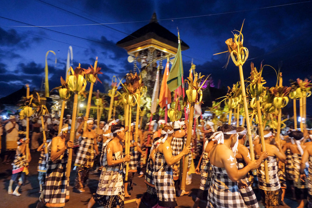 Kalender Bali Agustus 2026: Wuku, Purnama, Tilem, dan Rerainan